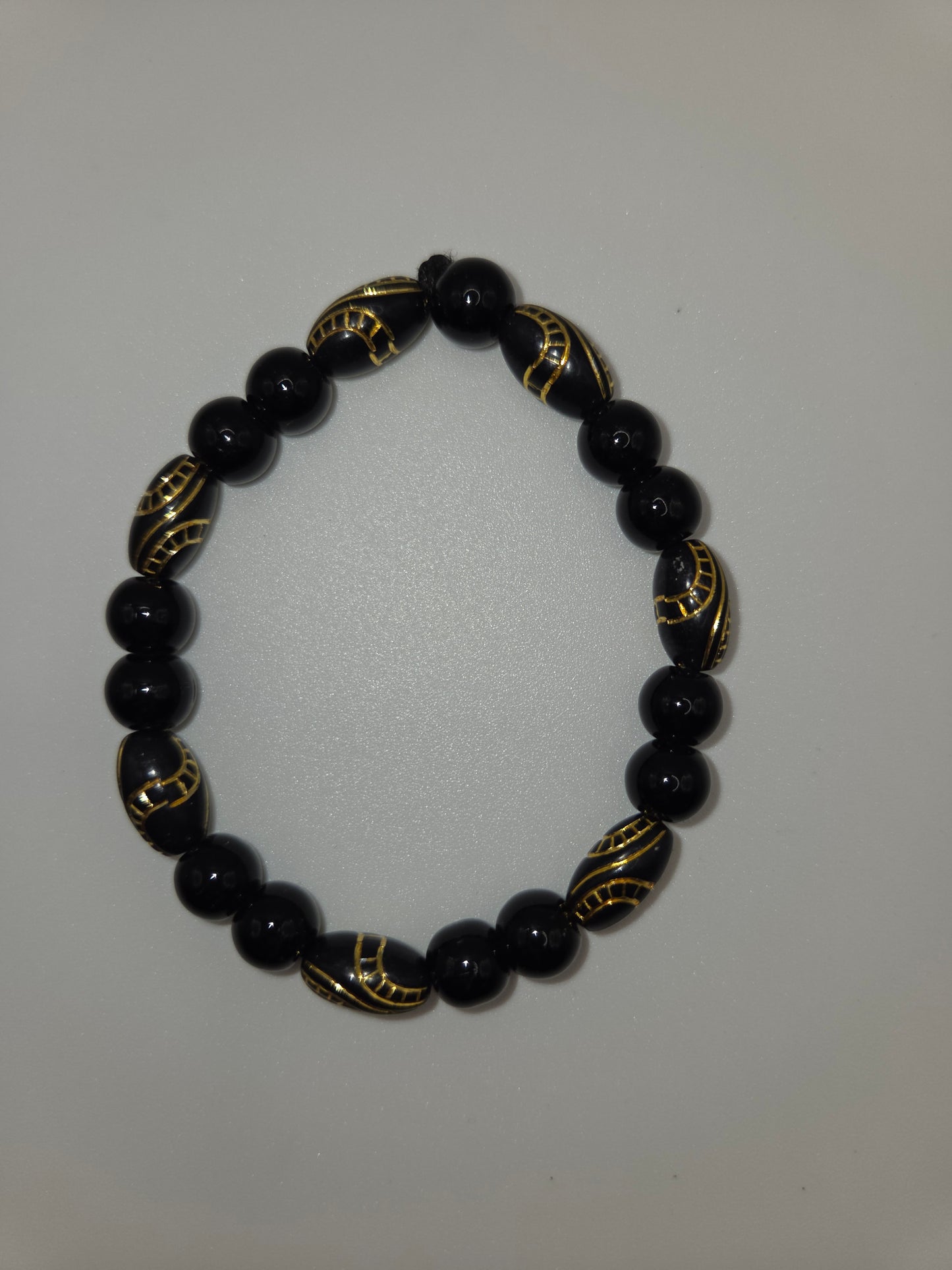 Obsidian Crest Loop Bracelet